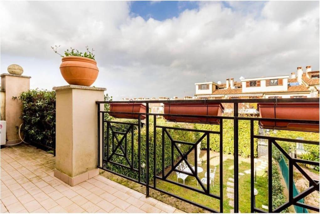 Villa Gurrieri โรม ภายนอก รูปภาพ